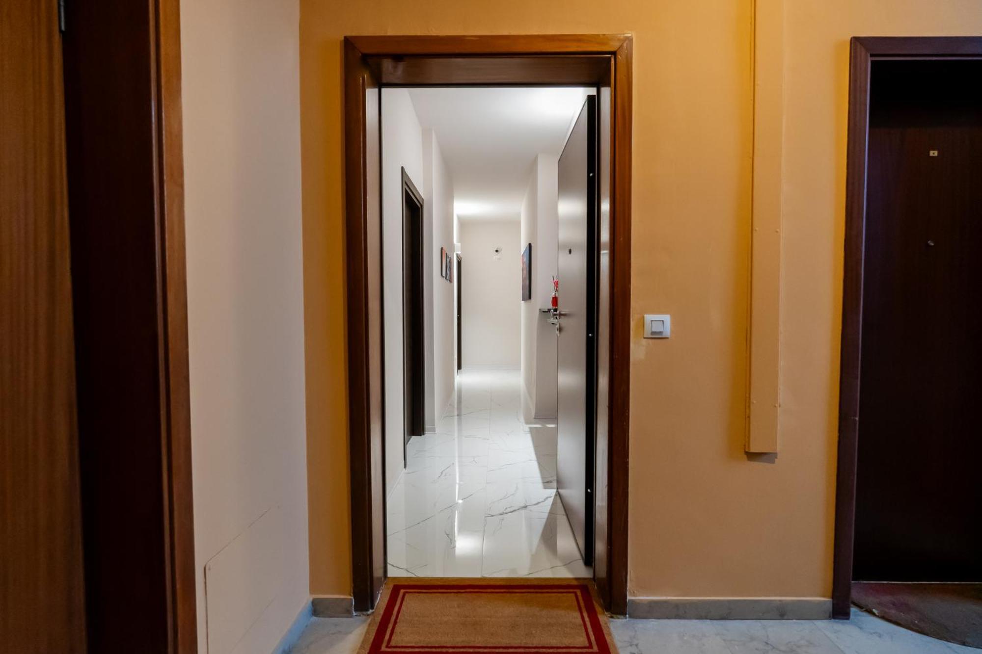 Palmanova Suites Милан Экстерьер фото